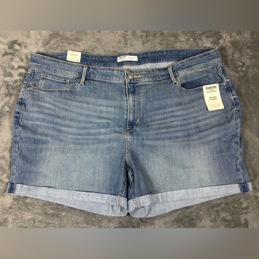 NWT Levi Strauss & Co Signature Gold Jean Mid-Rise 5” Shorts Size 24 W37